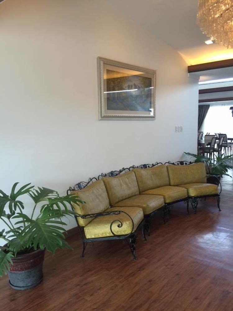 Vista Real Hotel Tagaytay City Exteriör bild