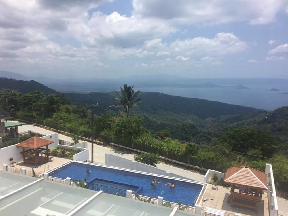Vista Real Hotel Tagaytay City Exteriör bild