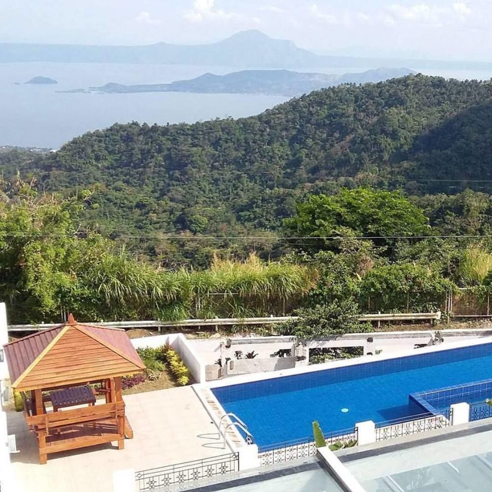 Vista Real Hotel Tagaytay City Exteriör bild