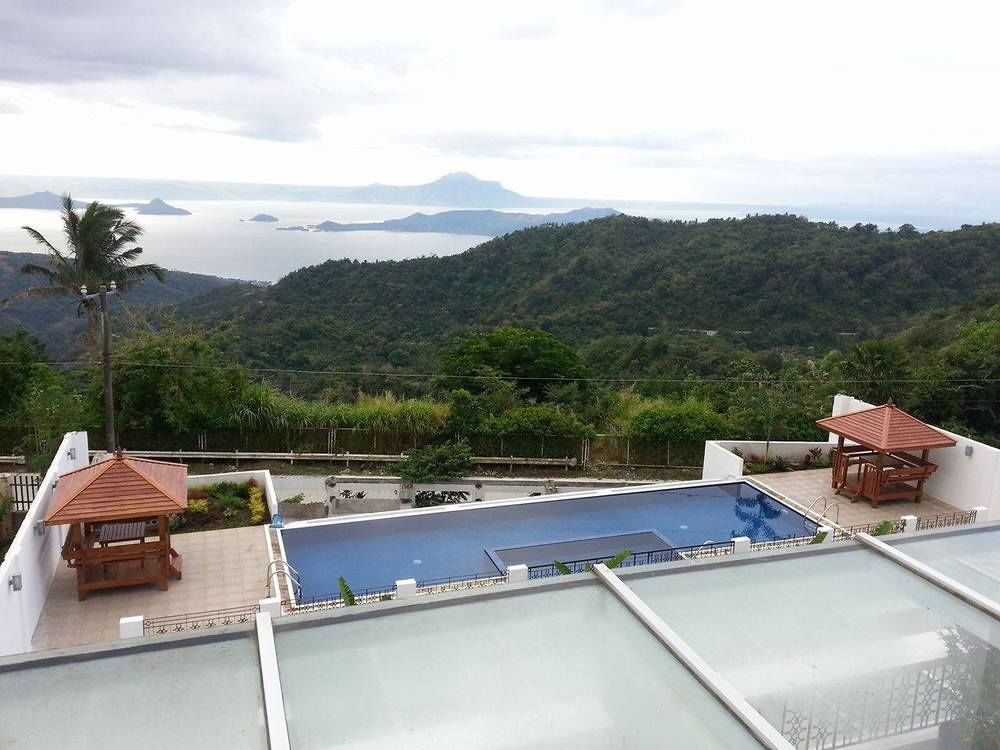 Vista Real Hotel Tagaytay City Exteriör bild